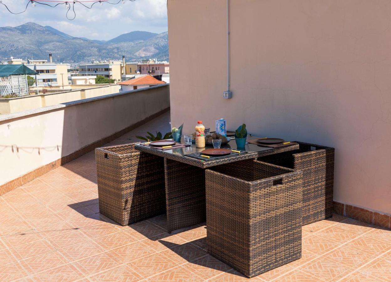 Incantevole Attico 1Minuto Dal Mare Wifi Netflix Terracina Luaran gambar