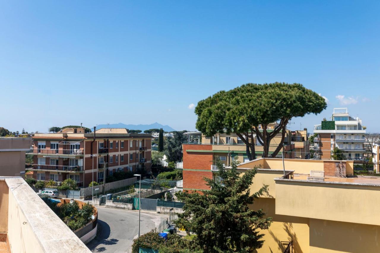 Incantevole Attico 1Minuto Dal Mare Wifi Netflix Terracina Luaran gambar