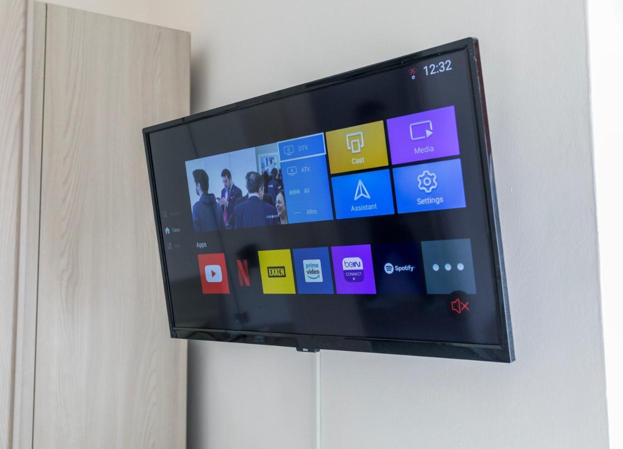 Incantevole Attico 1Minuto Dal Mare Wifi Netflix Terracina Luaran gambar